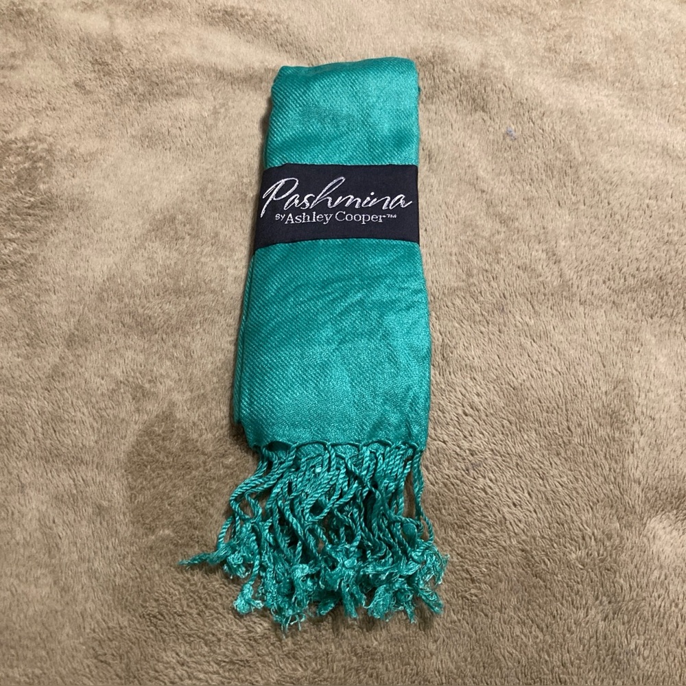 NWT Pashmina by Ashley Cooper Vintage 90s Shawl Wrap Scarf Green